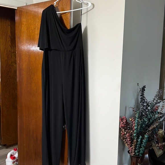 Black jumpsuit - Picture 1 of 1